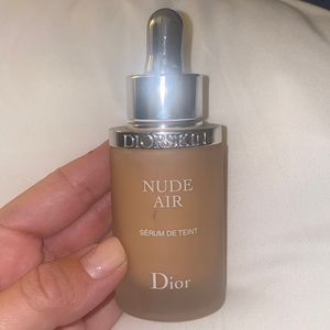 Dior nude air 020